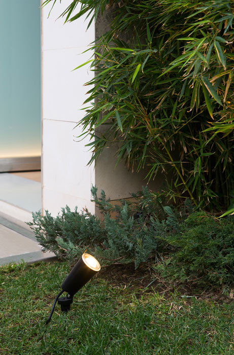 Estaca TONI 8W de Faro Barcelona