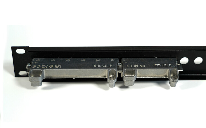 519604 REPARTIDOR 4 DIRECCIONES 9dB TELEVES