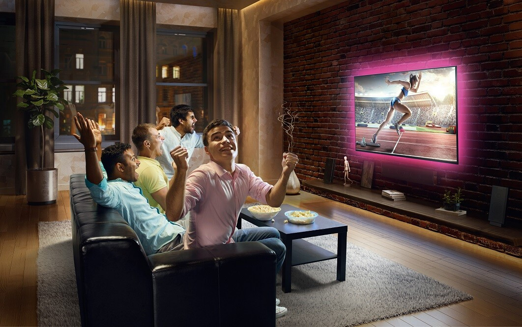 666917 120cm TIRA LED AUTOADHESIVA 4,2W RGB 5V CON MANDO LIGHT LEDVANCE