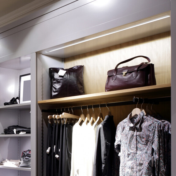 203800037 REGLETA LED T5 12W 4000K 870mm BELO GSC