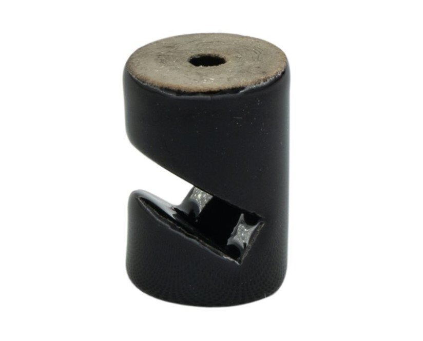 1400428-N 5UD SUJETACABLES EN V NEGRO 30x20mm ELECTROBILSA